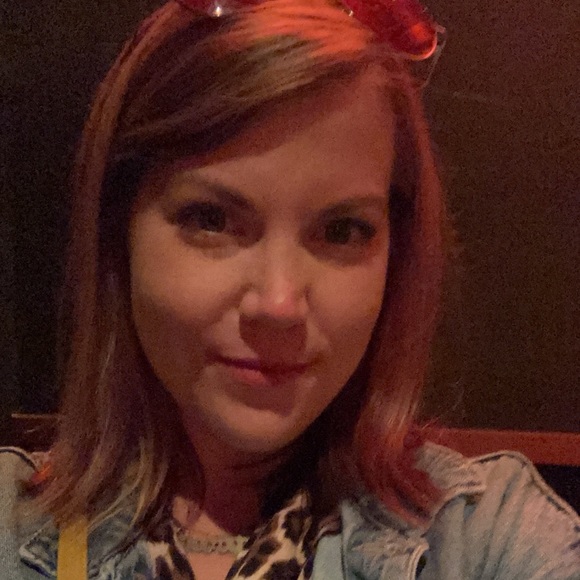 Meet your Posher, Sarah - Picture 2 of 4